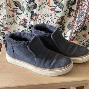 LAST CHANCE!! Grey Suede Tom’s booties- like new!!